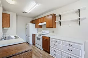 212 Preston Dr, Cleburne, TX 76033 - Photo 16