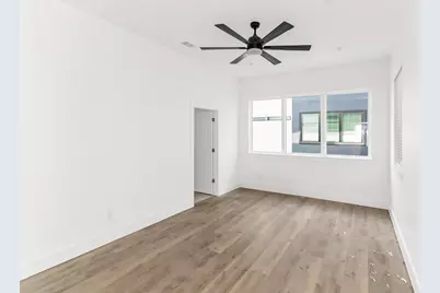 1105 Poindexter Street #B2, Fort Worth, TX 76102 - Photo 12