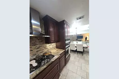 222 W Shady Grove Road W #222 East unit, Irving, TX 75060 - Photo 8