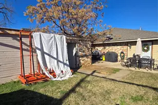 222 W Shady Grove Road W, Irving, TX 75060 - Photo 34