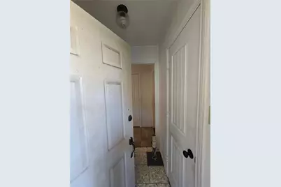 222 W Shady Grove Road W #222 East unit, Irving, TX 75060 - Photo 4