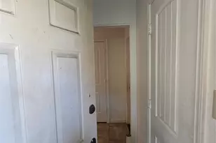 222 W Shady Grove Road W, Irving, TX 75060 - Photo 4