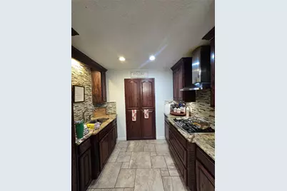 222 W Shady Grove Road W #222 East unit, Irving, TX 75060 - Photo 10