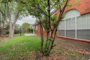 112 Midcrest Dr, Irving, TX 75063 - Photo 36