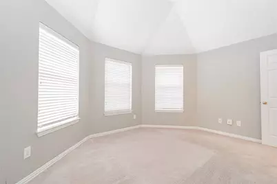 112 Midcrest Drive, Irving, TX 75063 - Photo 32