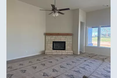 1121 Trinity Drive, Springtown, TX 76082 - Photo 4