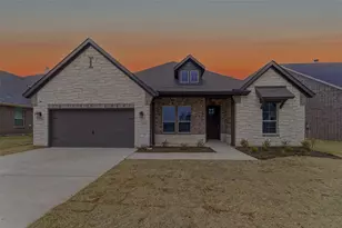1121 Trinity Dr, Springtown, TX 76082 - Photo 1