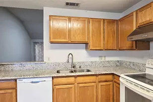 2224 Limestone Ln, Garland, TX 75040 - Photo 4