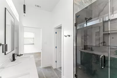 1105 Poindexter Street #B3, Fort Worth, TX 76102 - Photo 24