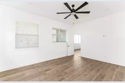 1105 Poindexter Street #B3, Fort Worth, TX 76102 - Photo 20