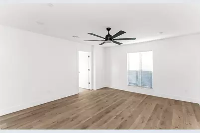 1105 Poindexter Street #B3, Fort Worth, TX 76102 - Photo 30