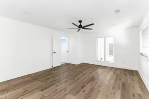 1101 Poindexter St, Fort Worth, TX 76102 - Photo 12