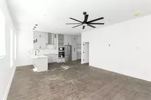 1101 Poindexter St, Fort Worth, TX 76102 - Photo 6