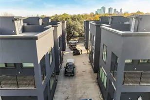 1101 Poindexter St, Fort Worth, TX 76102 - Photo 2