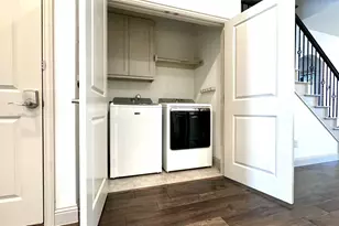 4683B Rhett Ln, Carrollton, TX 75010 - Photo 4