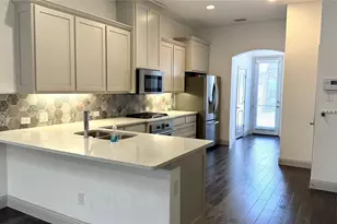 4683B Rhett Ln, Carrollton, TX 75010 - Photo 2