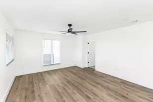 1101 Poindexter St, Fort Worth, TX 76102 - Photo 26