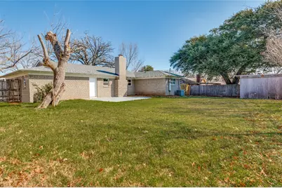 4820 Briarwood Lane, Fort Worth, TX 76103 - Photo 16