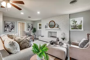 4820 Briarwood Ln, Fort Worth, TX 76103 - Photo 8