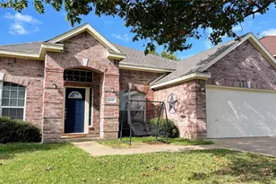 2007 Walnut Hills Ln, Mansfield, TX 76063 - Photo 1