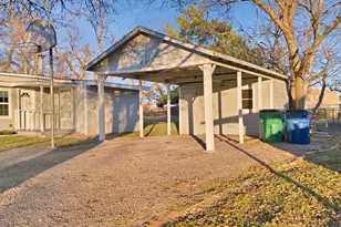 209 N Texas St, Celina, TX 75009 - Photo 6