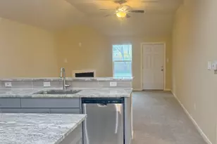 3912 Oneal St, Greenville, TX 75401 - Photo 6