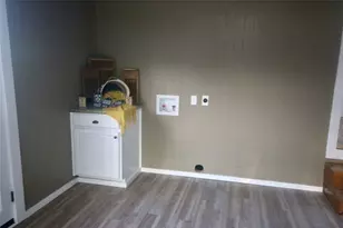 514 E Linn St, Huntington, TX 75949 - Photo 22