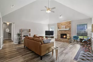 6716 Inwood Dr, North Richland Hills, TX 76182 - Photo 4