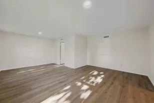 11919 Bushmills Rd, Dallas, TX 75243 - Photo 16