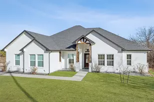 5437 Gebron Dr, Fort Worth, TX 76126 - Photo 2