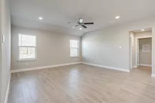 413 Alice Harney Rd, Burleson, TX 76028 - Photo 4