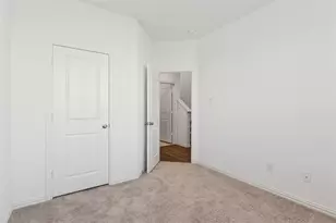 4703 Kindred St, Haltom City, TX 76117 - Photo 6