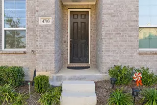 4703 Kindred St, Haltom City, TX 76117 - Photo 2