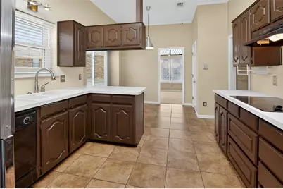 7864 Mahonia Drive, Fort Worth, TX 76133 - Photo 8