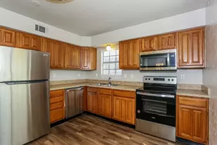 2416 Sutton Dr, Arlington, TX 76018 - Photo 8