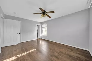 2939 Bay Oaks Dr, Dallas, TX 75229 - Photo 2