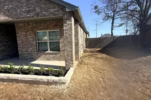 1403 Jefferson St, Bowie, TX 76230 - Photo 28