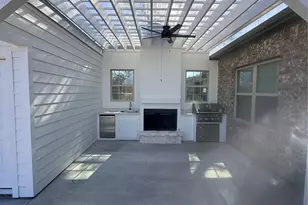 1403 Jefferson St, Bowie, TX 76230 - Photo 32