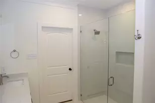 1403 Jefferson St, Bowie, TX 76230 - Photo 16