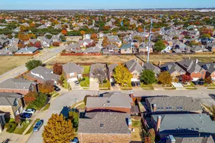 8216 Dogwood Ln, Irving, TX 75063 - Photo 38