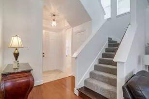 8216 Dogwood Ln, Irving, TX 75063 - Photo 18