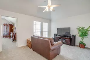 8216 Dogwood Ln, Irving, TX 75063 - Photo 26