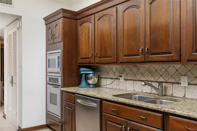 6126 Averill Way #103W, Dallas, TX 75225 - Photo 14