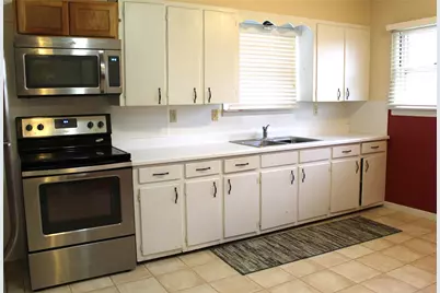 210 W Frey Street, Stephenville, TX 76401 - Photo 6