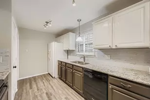 5416 Catlow Valley Rd, Fort Worth, TX 76137 - Photo 14