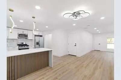 2726 Ridgewood Street, Irving, TX 75062 - Photo 8