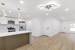 2726 Ridgewood St, Irving, TX 75062 - Photo 8