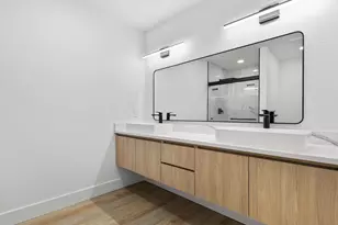 2726 Ridgewood St, Irving, TX 75062 - Photo 16