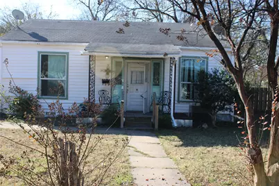 304 E Criddle Street, Waxahachie, TX 75165 - Photo 2