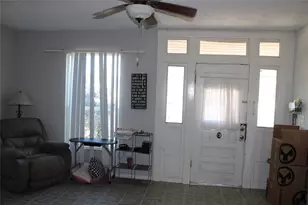 304 E Criddle St, Waxahachie, TX 75165 - Photo 16